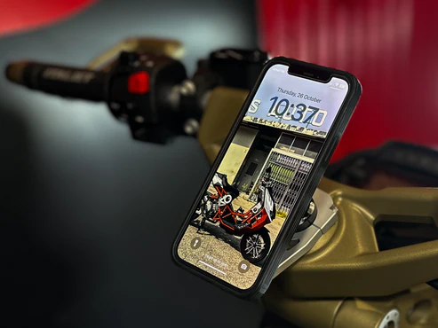 Italjet Dragster 250 Mobile Phone Holder with Built-in Vibration Damper